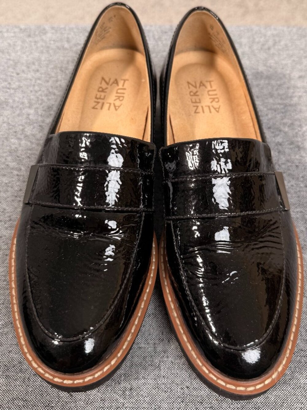 NWOB NATURALIZER Adiline Women's Black Patent Leather Loafers, Size 7